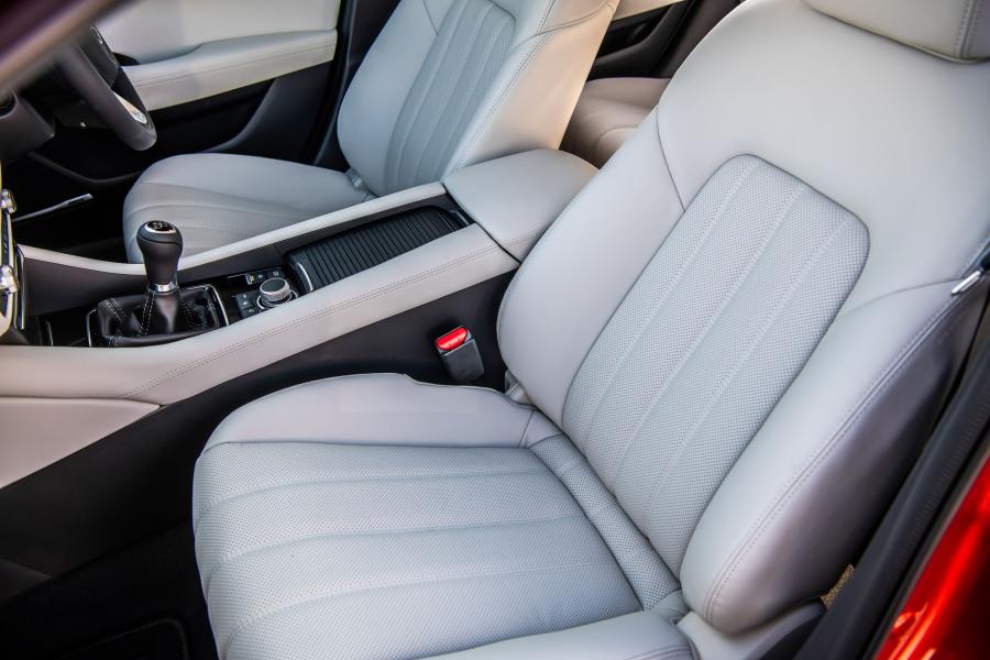 Интерьер Mazda6 Tourer (GJ) 2018 года  (UK) (фото 24 из 38)
